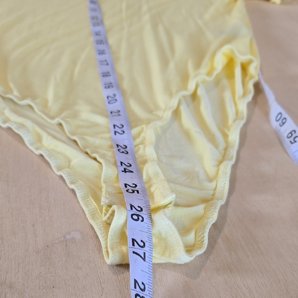 POL Soft Baby Yellow Bodysuit Sz Lg Snap Closure Stretch Full Booty Crew Neck - Picture 9 of 12